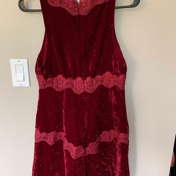 Red Velvet Dress with lace - Picture 9 of 15